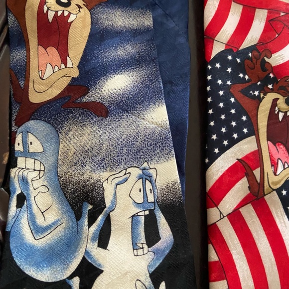 Mens Ties looney tunes classics! - Picture 3 of 5